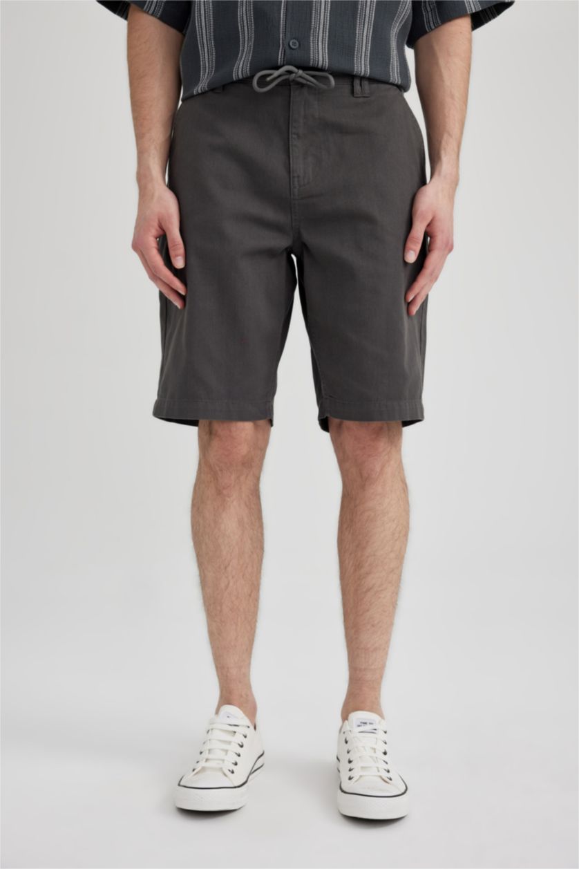 رجال أنثرا برمودا قصة عادية