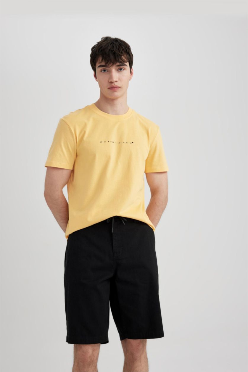 رجال أسود برمودا قصة عادية