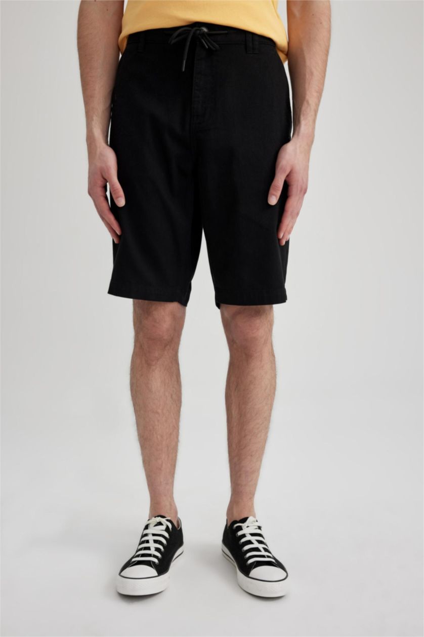 رجال أسود برمودا قصة عادية