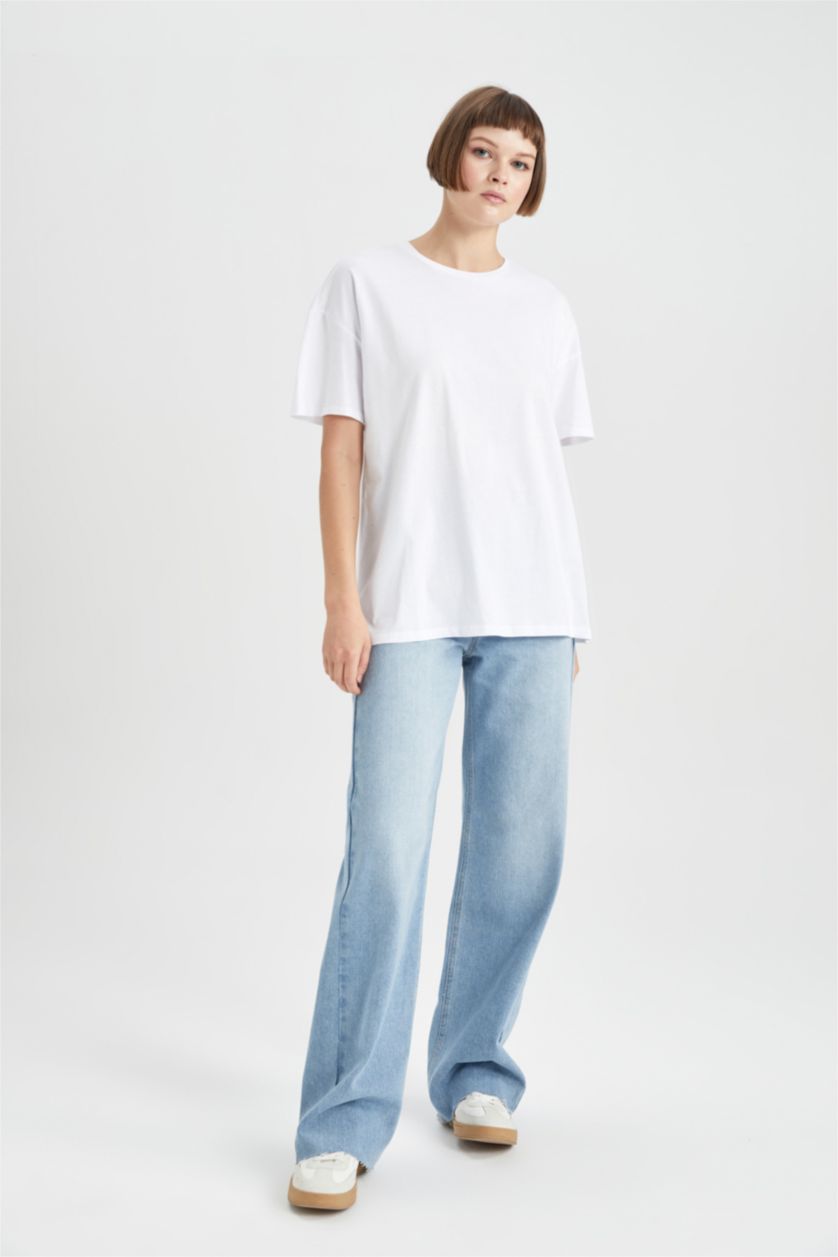 Kadın Beyaz Oversıze Bisiklet Yaka Penye Kısa Kollu Tişört