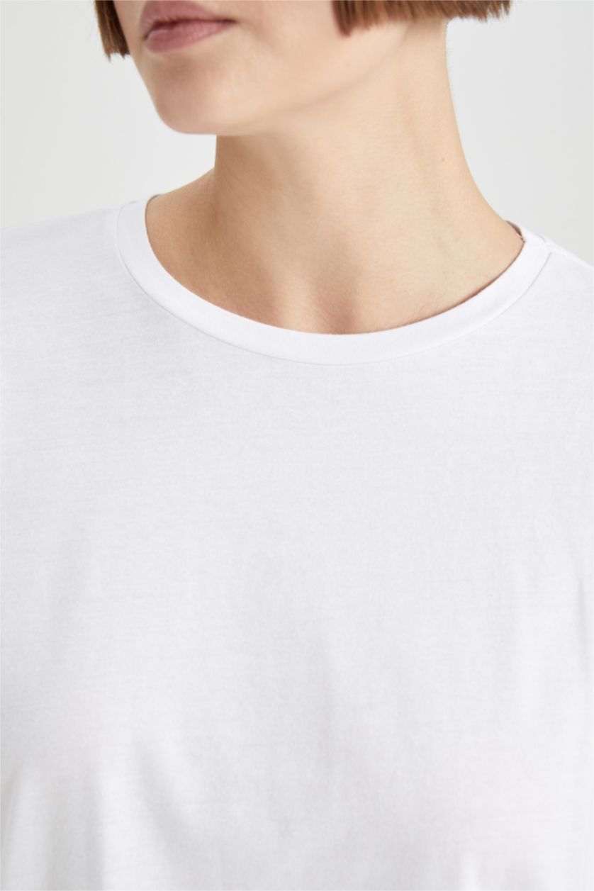 Kadın Beyaz Oversıze Bisiklet Yaka Penye Kısa Kollu Tişört