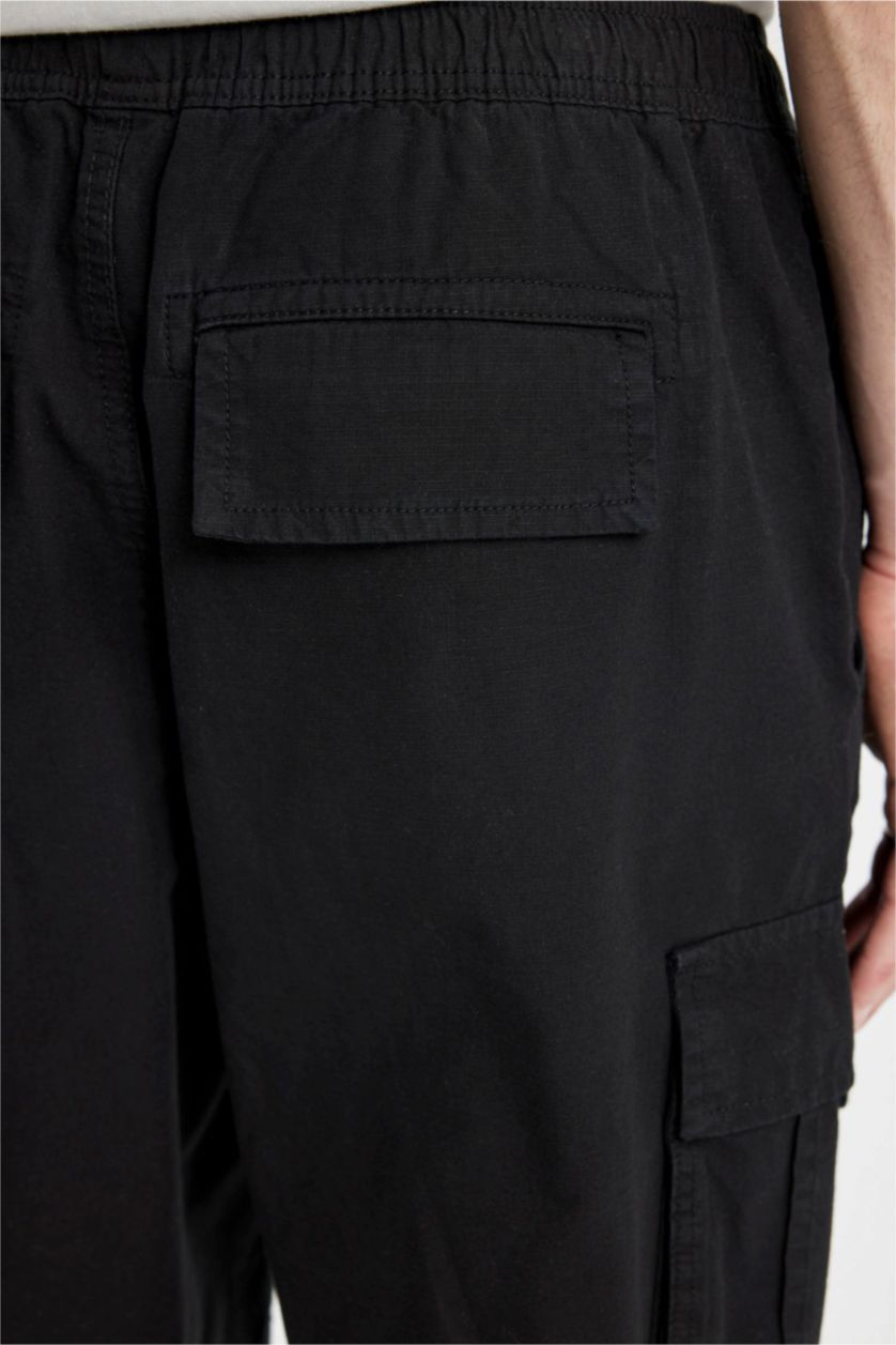 HOMME Noir Short Bermuda en Gabardine Coupe Relax