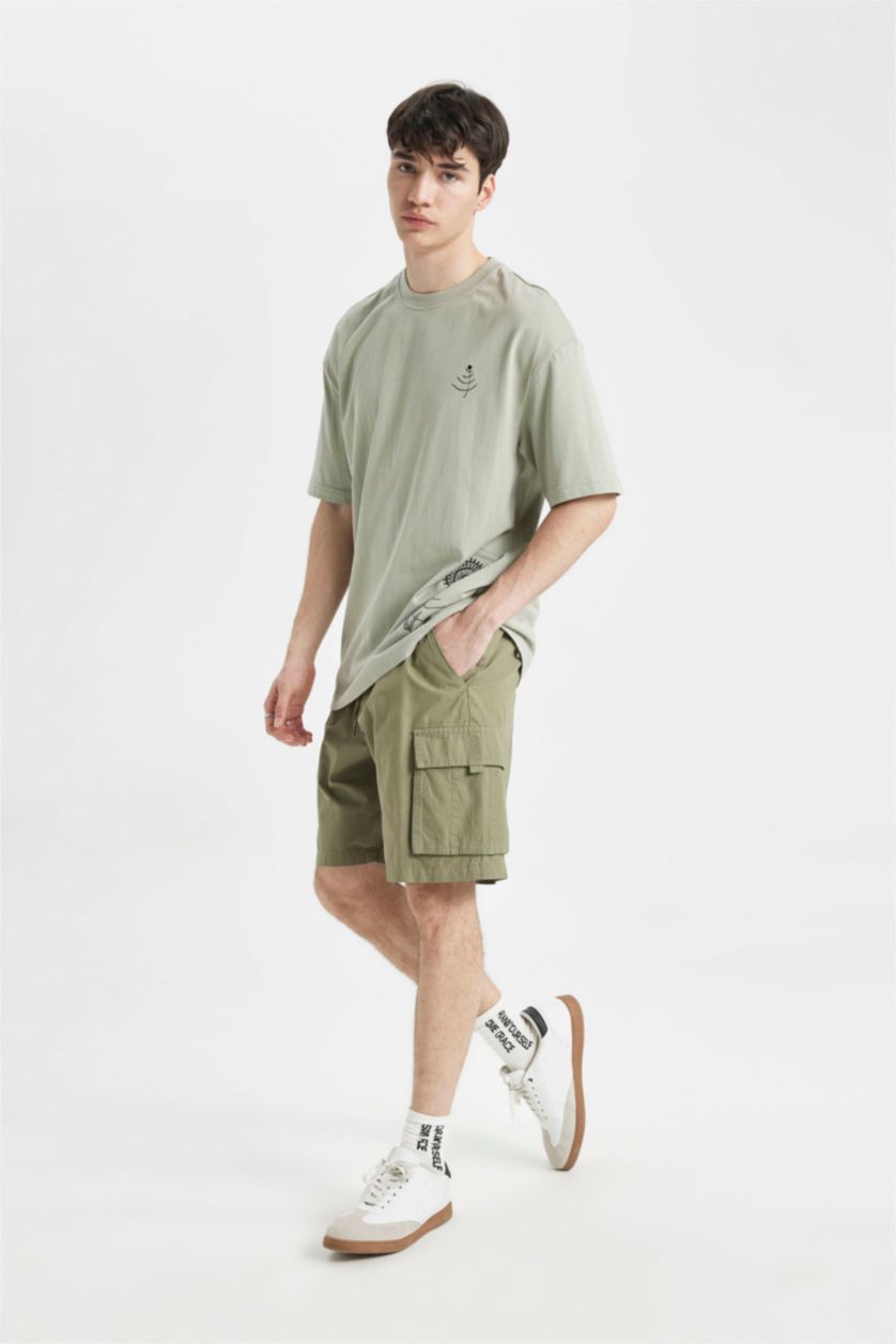 HOMME Kaki Short Bermuda en Gabardine Coupe Relax