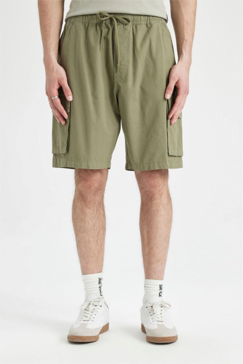 HOMME Kaki Short Bermuda en Gabardine Coupe Relax