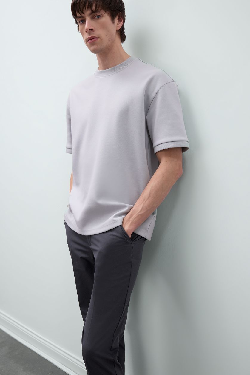 Man Light Grey Oversize Fit Crew Neck Short Sleeve T-Shirt