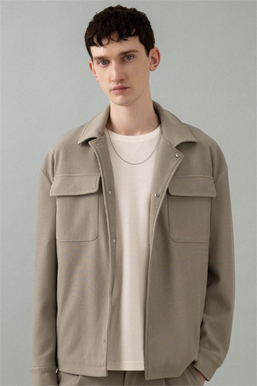 Erkek Açık Haki Relax Fit Gömlek Yaka Pilise Çıtçıtlı Cepli Gömlek Ceket