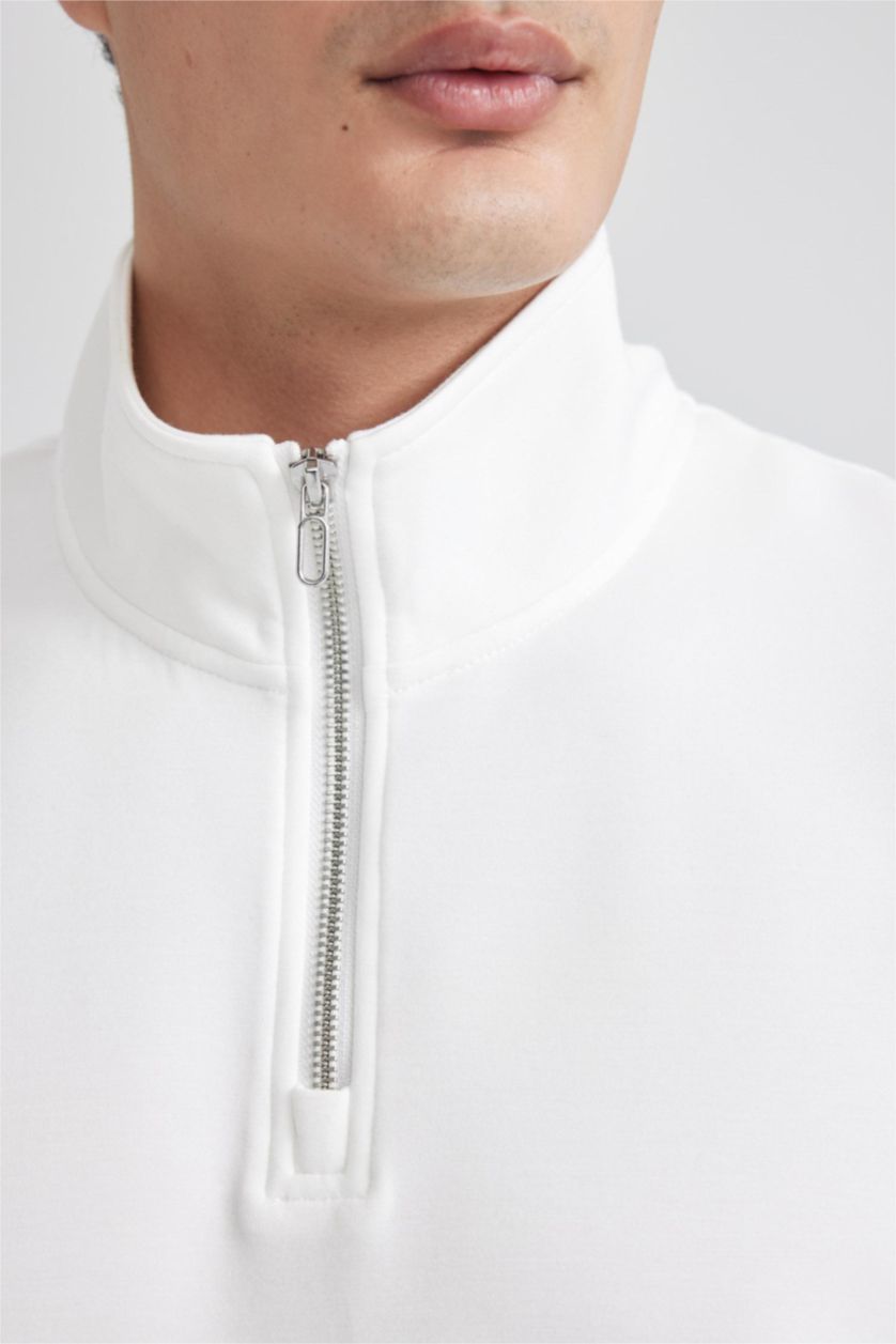 MAN White Regular Fit Stand Collar Half Zipper Heavy Fabric T-Shirt