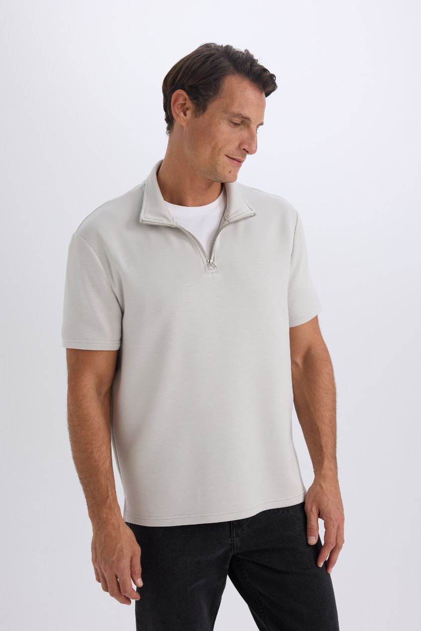 HOMME Gris Clair T-shirt à col montant zippé et manches courtes Coupe régulière