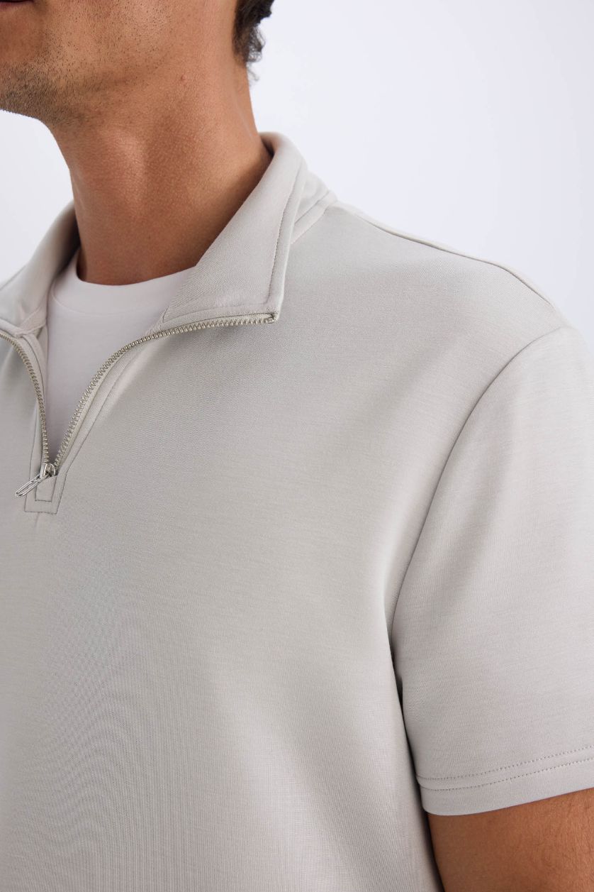 HOMME Gris Clair T-shirt à col montant zippé et manches courtes Coupe régulière