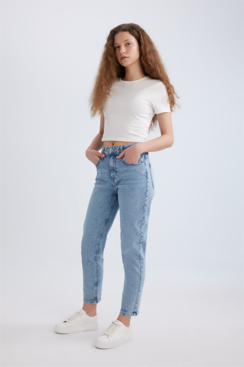 نساء نيلي فاتح بنطلون جينز موم فيت بقالب مريح وخصر عالي