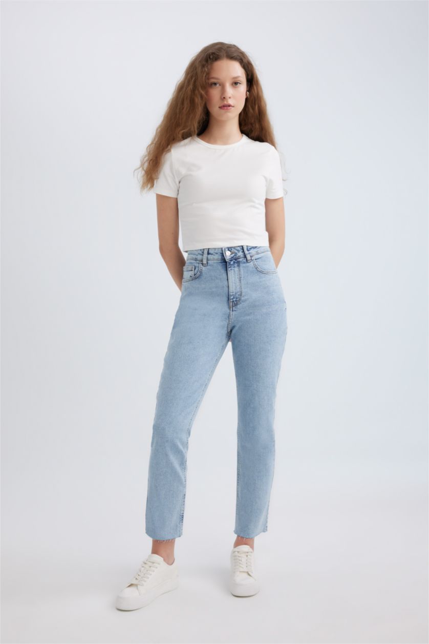 نساء أزرق فاتح بنطلون جينز فينتج بقصة مستقيمة وخصر عالي وحافة ممزقة