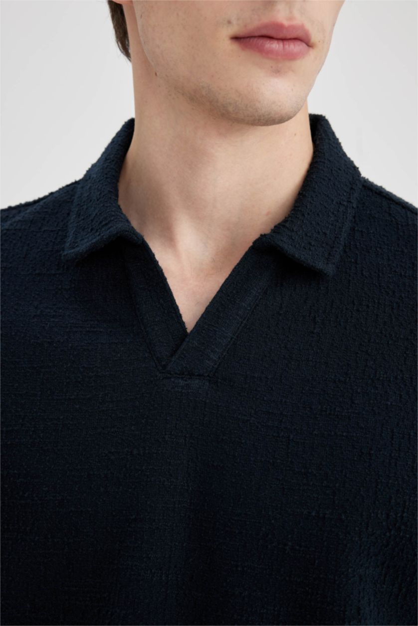 رجال كحلي تيشيرت بولو نص ردن قصة عادية