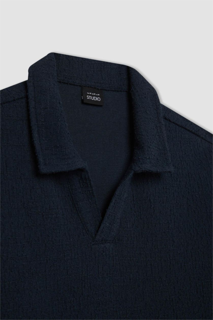 رجال كحلي تيشيرت بولو نص ردن قصة عادية