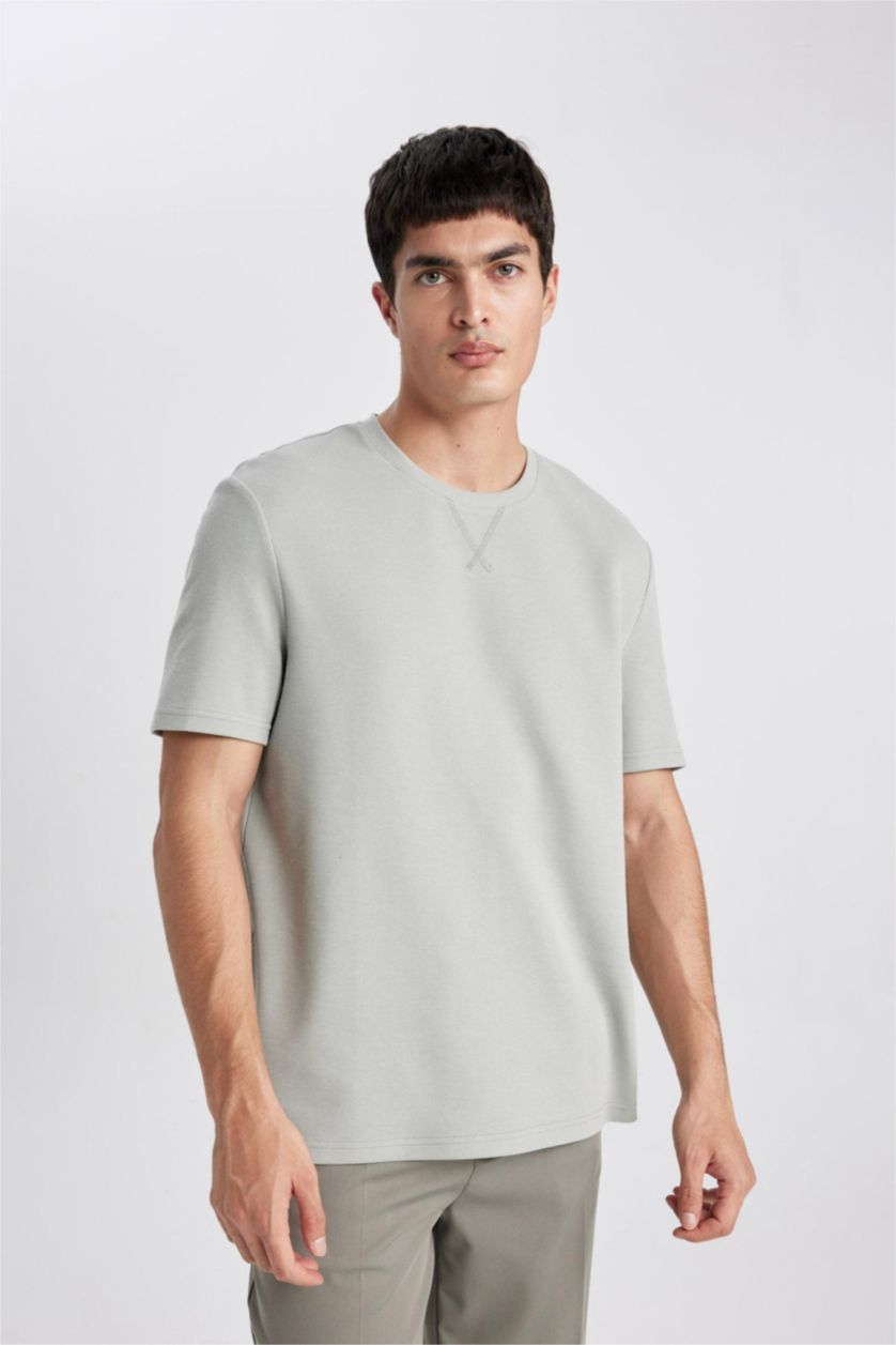 Man Light Green Regular Fit Crew Neck Short Sleeve T-Shirt