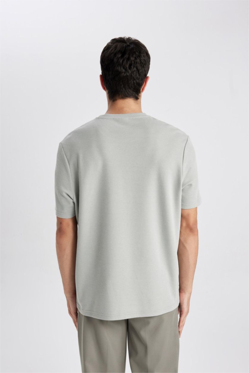 Man Light Green Regular Fit Crew Neck Short Sleeve T-Shirt