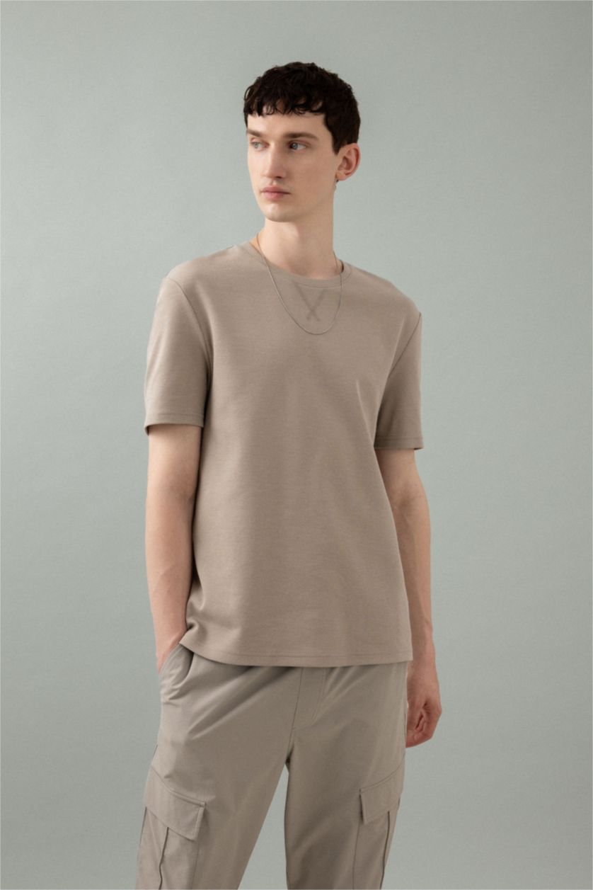 رجال رمادي تي شيرت قصة عادية بياقة مستديرة