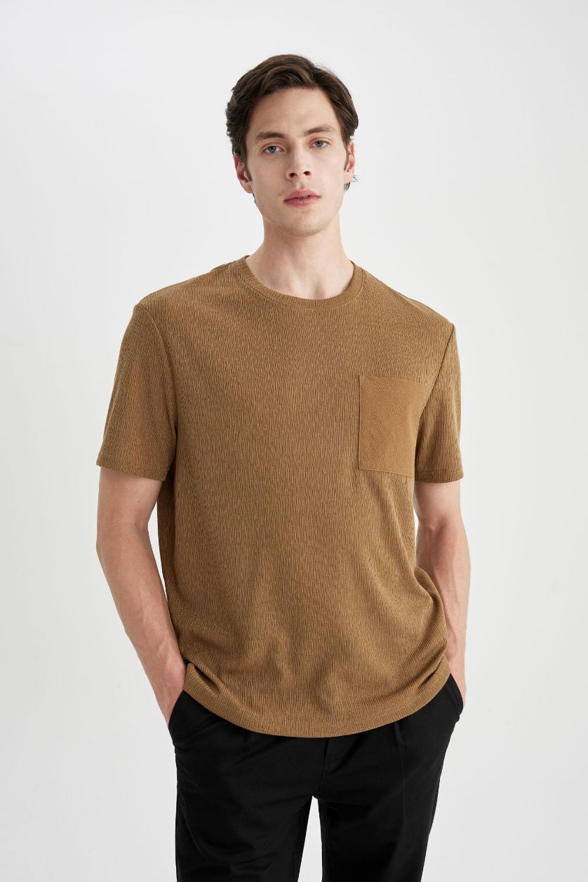 Erkek Camel Regular Fit Bisiklet Yaka Cepli Kısa Kollu Tişört