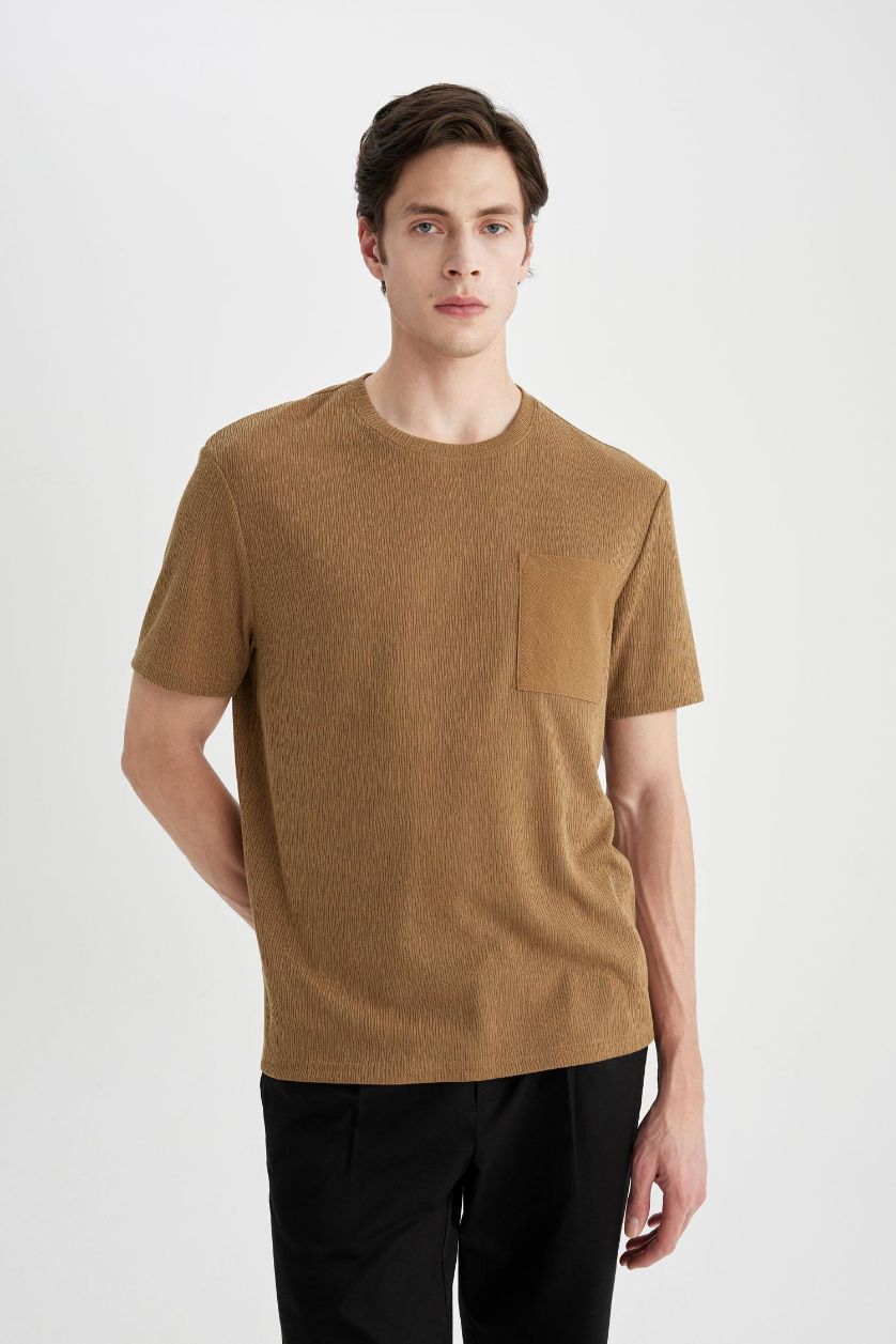 Erkek Camel Regular Fit Bisiklet Yaka Cepli Kısa Kollu Tişört