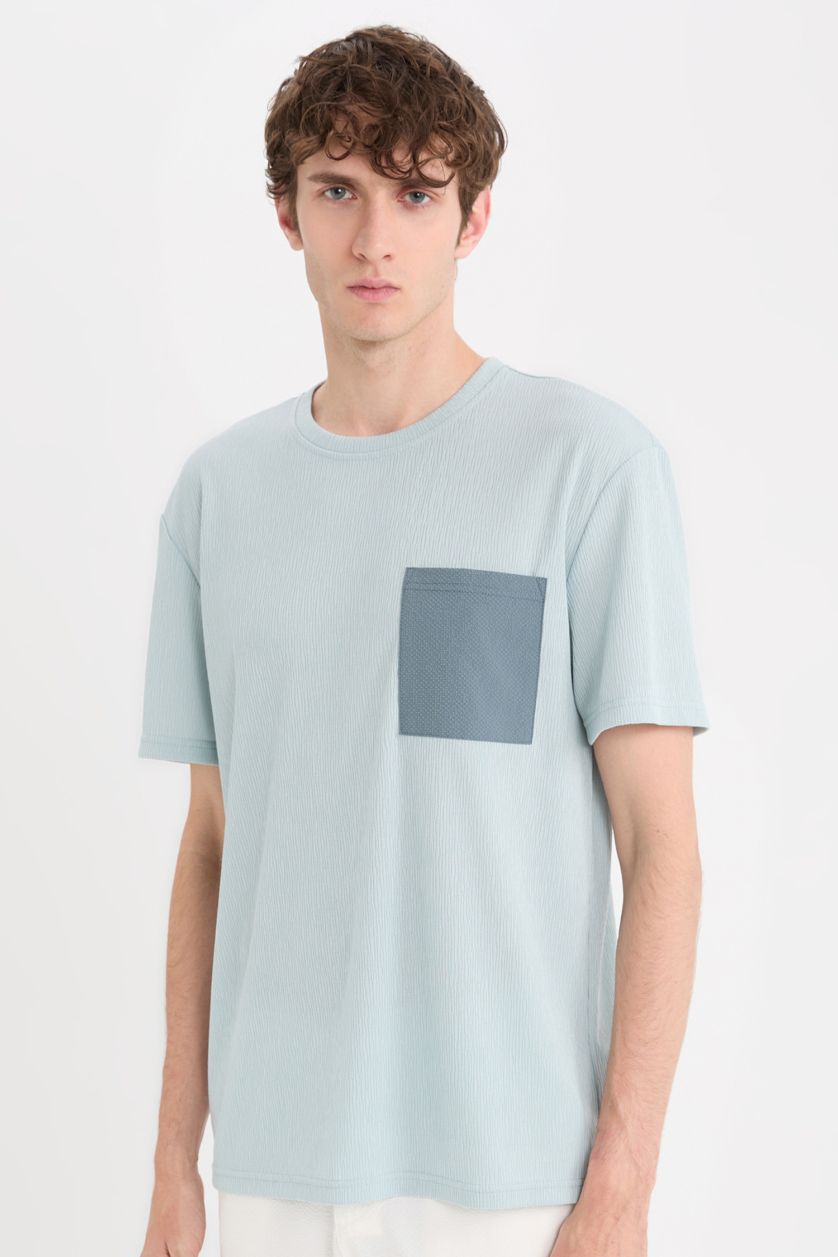 Erkek Açık Mavi Regular Fit Bisiklet Yaka Cepli Kısa Kollu Tişört