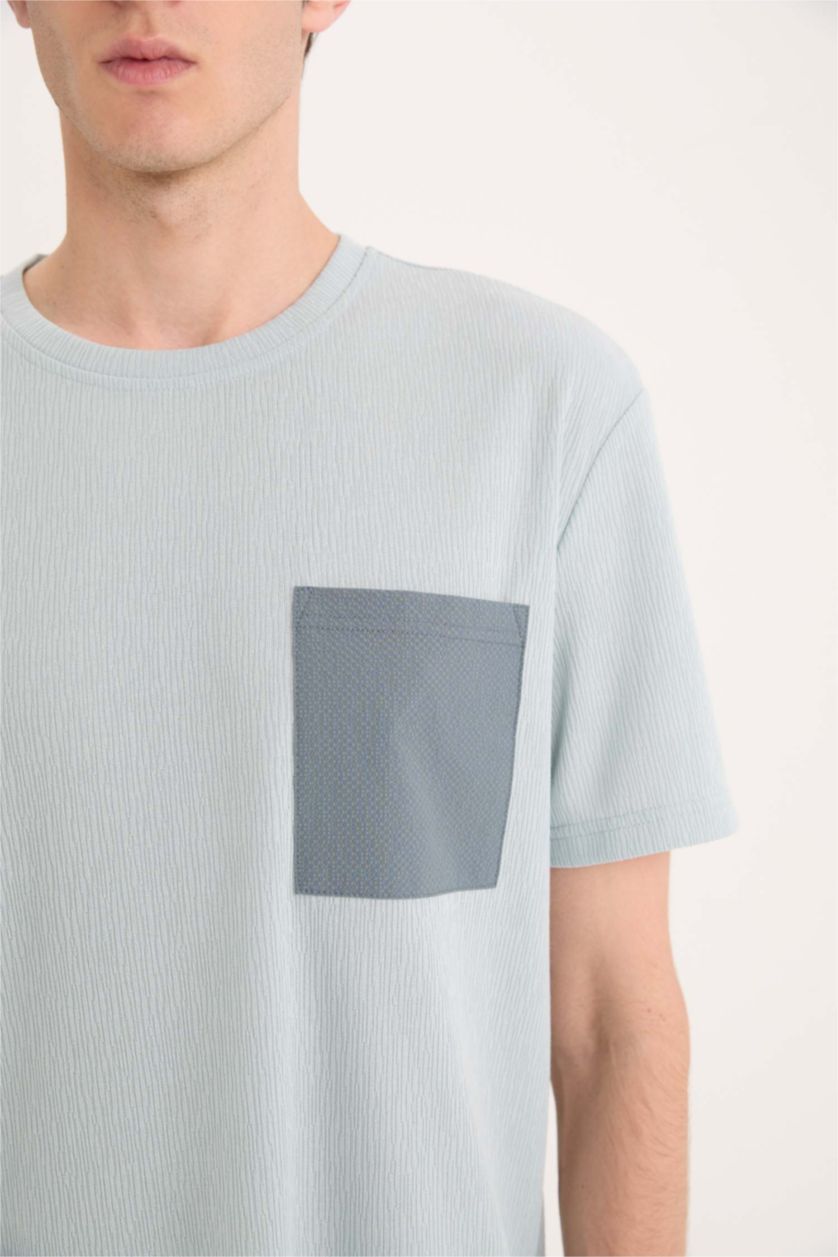 Erkek Açık Mavi Regular Fit Bisiklet Yaka Cepli Kısa Kollu Tişört