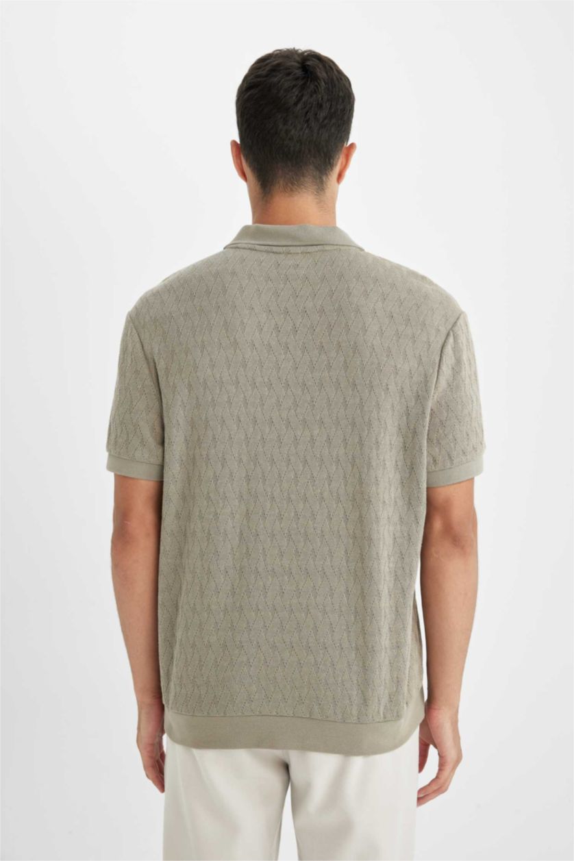 رجال كاكي فاتح تيشيرت بولو نص ردن قصة عادية