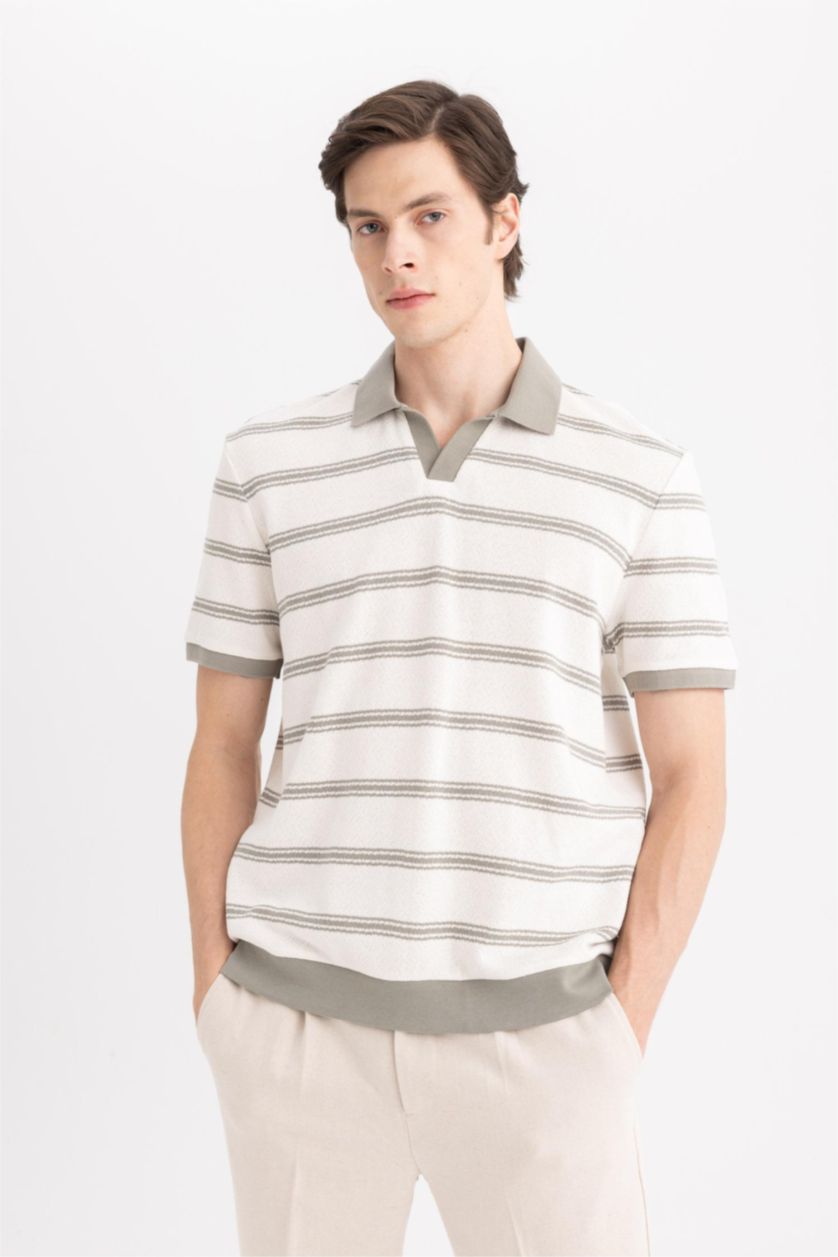 رجال كاكي فاتح تيشيرت بولو كريب قصة عادية