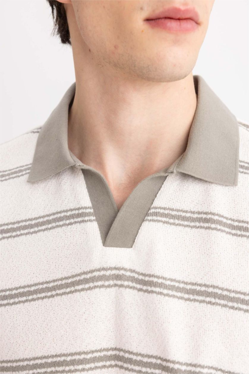 رجال كاكي فاتح تيشيرت بولو كريب قصة عادية