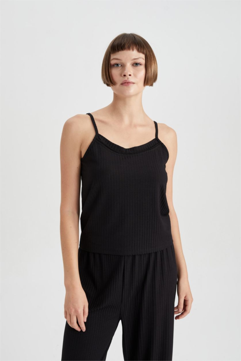 Kadın Siyah Regular Fit Askılı Casual Pijama Üstü