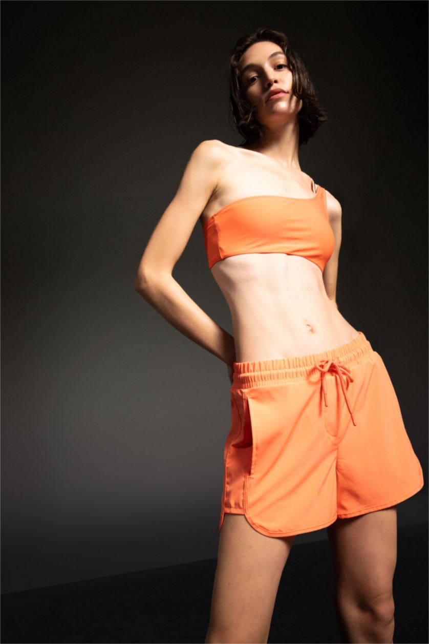 Kadın Neon Turuncu Standart Fit Esnek Dokulu Sporcu Deniz Şortu
