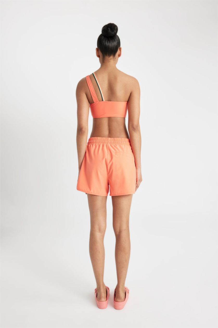 Kadın Neon Turuncu Standart Fit Esnek Dokulu Sporcu Deniz Şortu