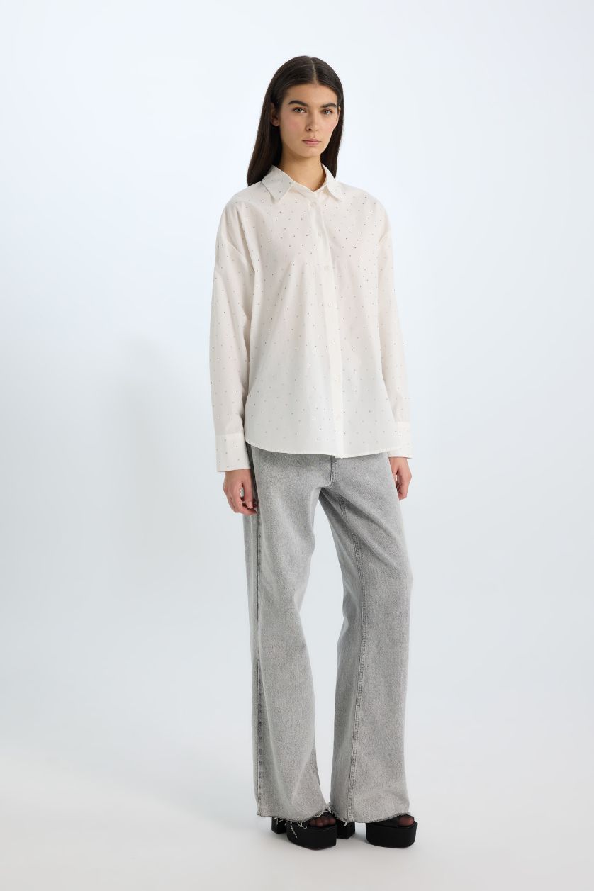 نساء بيج فاتح قميص بوبلين واسع برقبة قميص