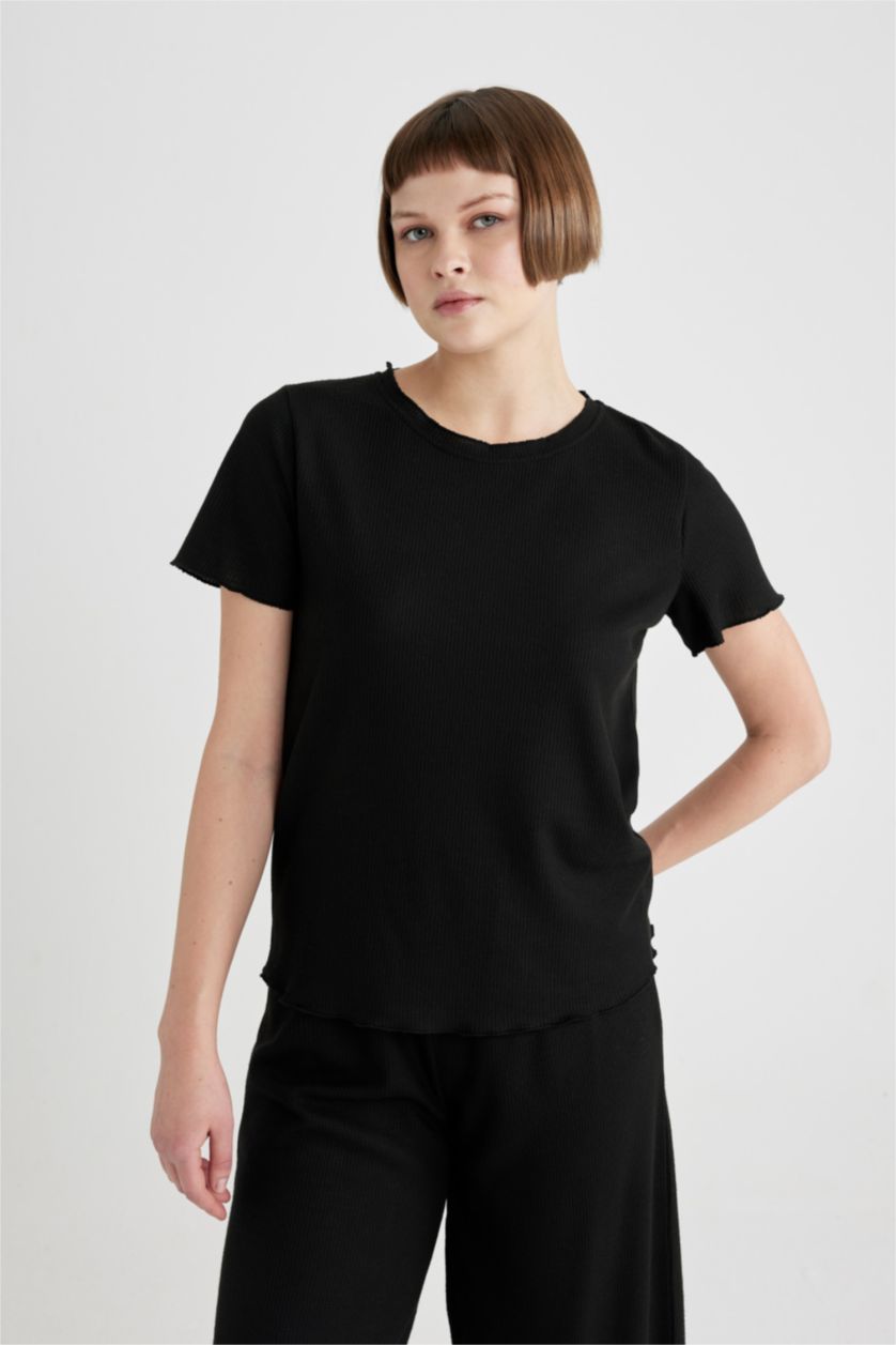 WOMAN Black Regular Fit Crew Neck Knitted Tops
