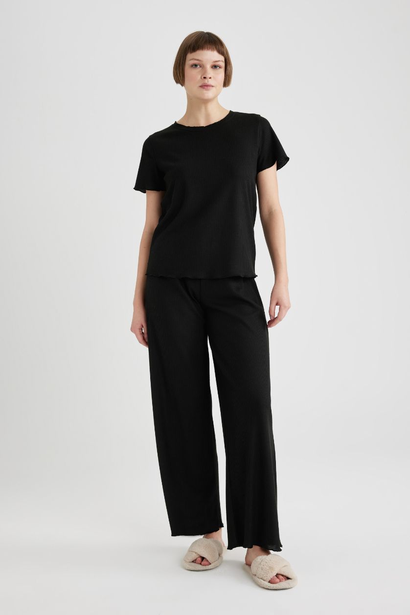 WOMAN Black Regular Fit Crew Neck Knitted Tops