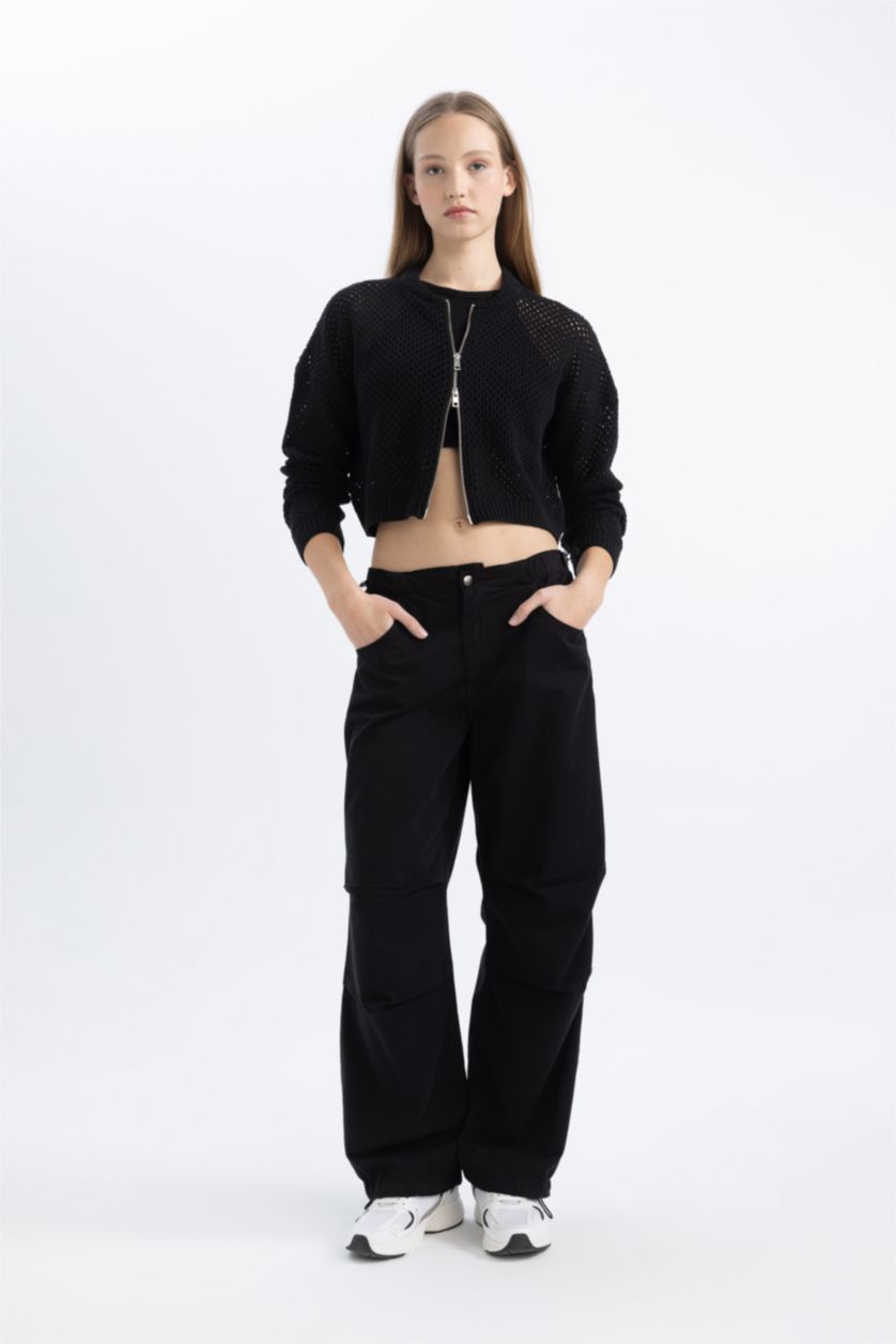 FEMME Noir Sweat zippé à coupe slim et col rond