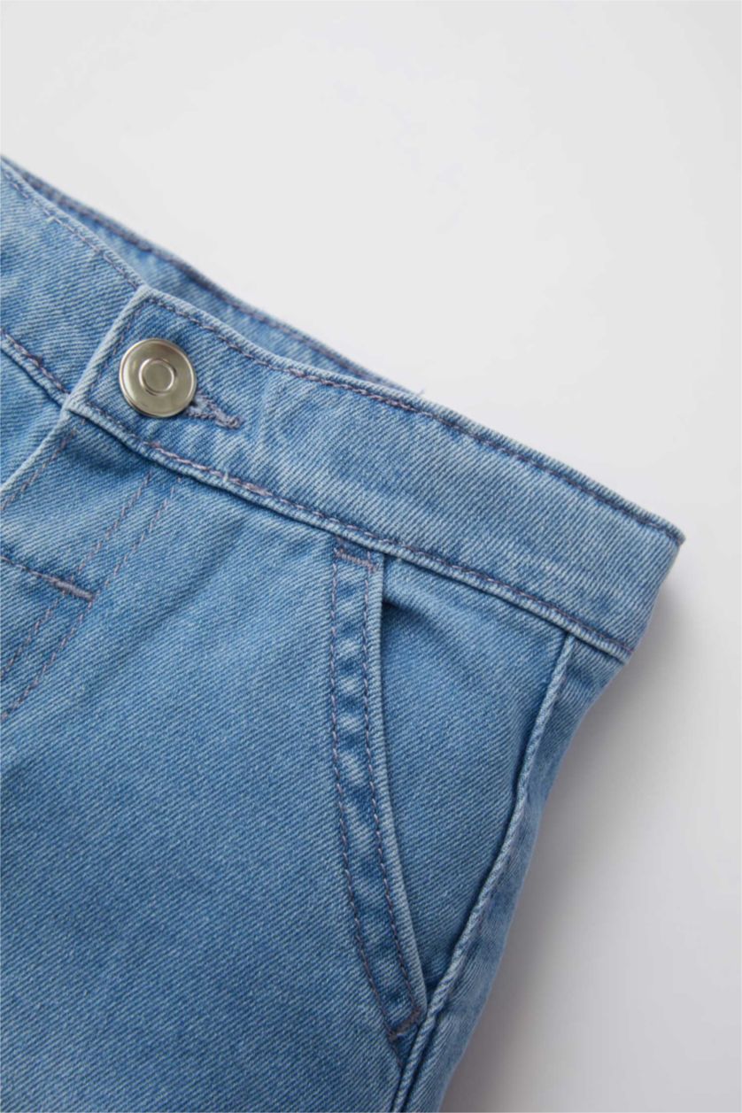 طفل صغير أزرق فاتح بنطلون جينز بيبي اولادي بيزك قصة عادية بجيب