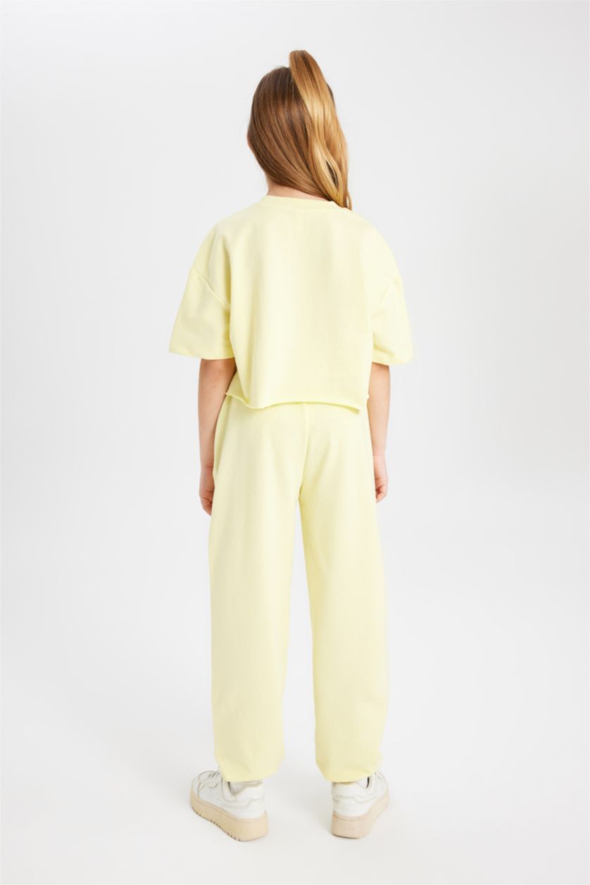 GIRLS & TEENS Light Yellow Girl Printed Short Sleeve T-Shirt Sweatpants 2 Piece Set