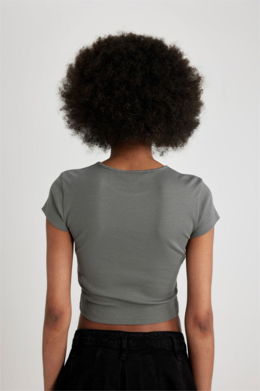 Woman Grey Fitted Crew Neck Printed Short Sleeve T-Shirt