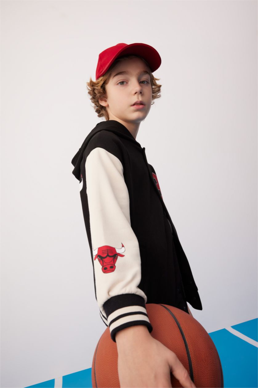 BOYS & TEENS Black Boy NBA Chicago Bulls Hooded Bomber Jacket