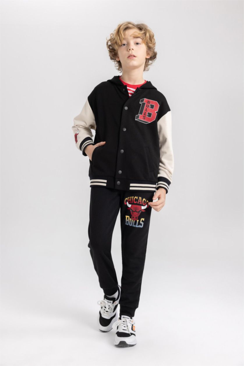 BOYS & TEENS Black Boy NBA Chicago Bulls Hooded Bomber Jacket