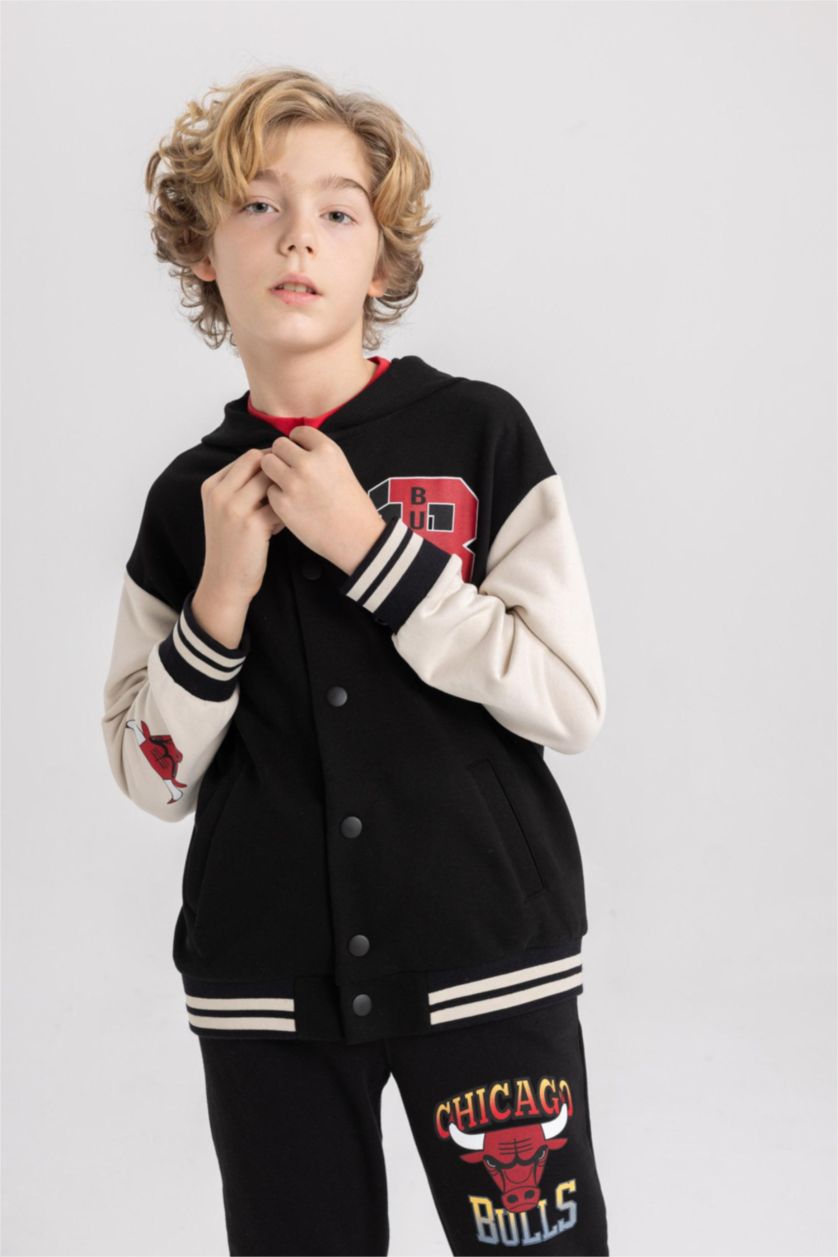 BOYS & TEENS Black Boy NBA Chicago Bulls Hooded Bomber Jacket