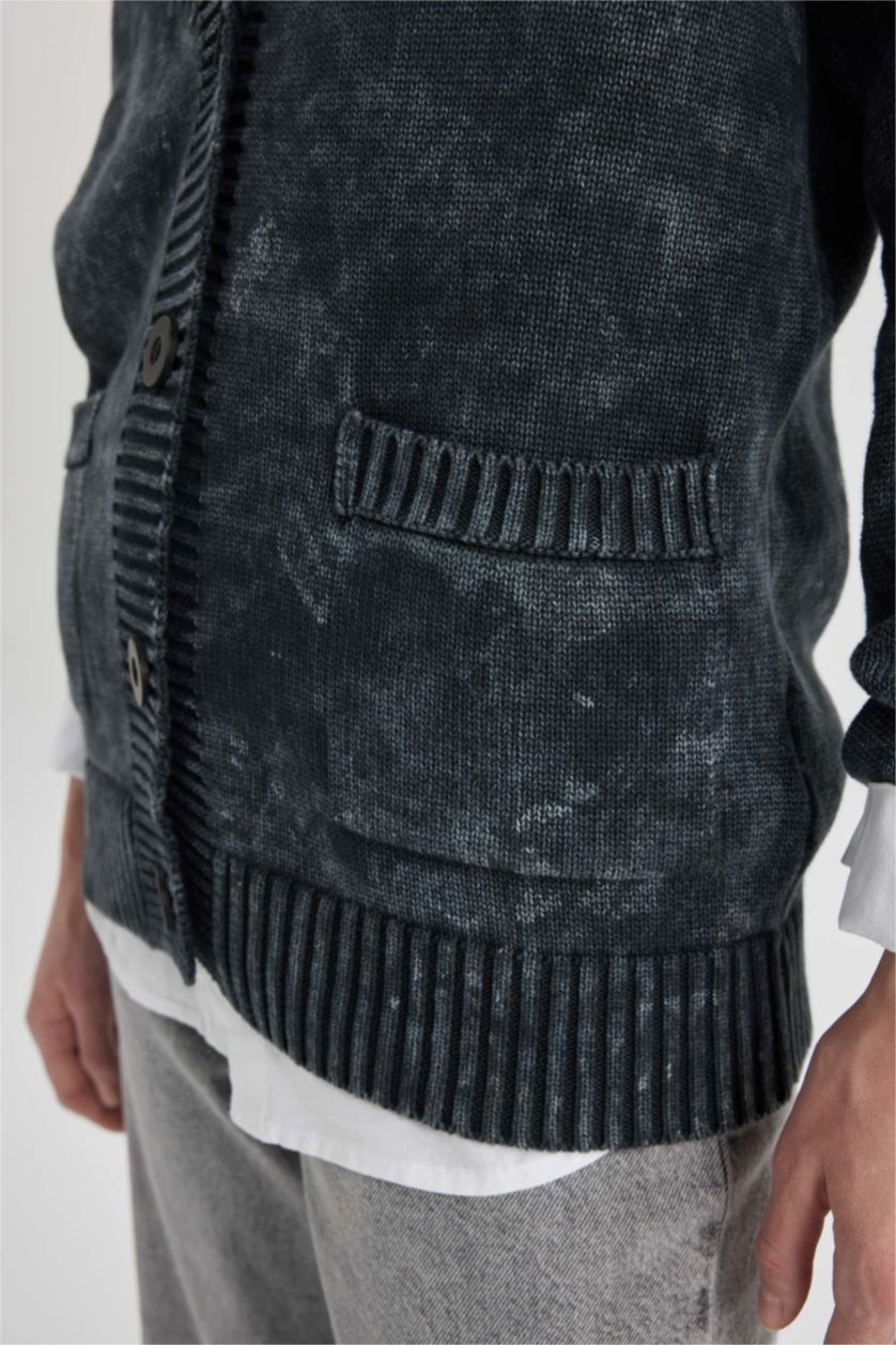 Kadın Antrasit Regular Fit V Yaka Düğmeli Yıkamalı Triko Hırka