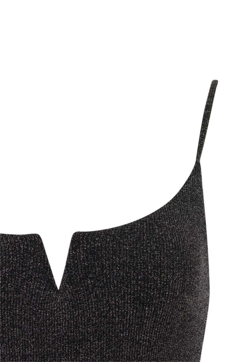 نساء أسود مايو قصة عادية من Fall In Love