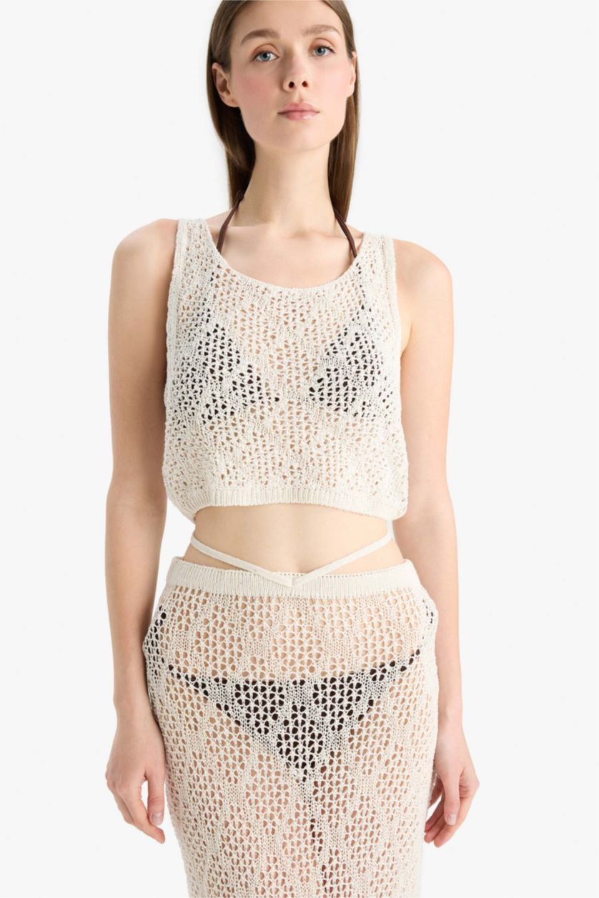 Kadın Ekru Yuvarlak Yaka Crop Kolsuz Triko Beyaz Plaj Üstü