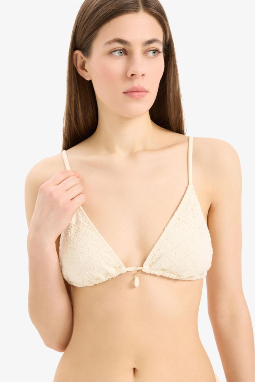 Kadın Ekru Regular Fit Nakışlı Brode Üçgen Bikini Üstü
