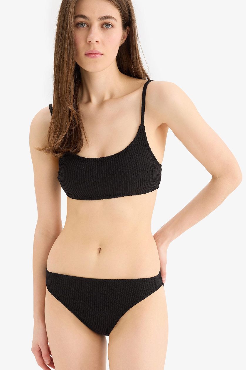 Kadın Siyah Regular Fit Bürümcük Bikini Altı