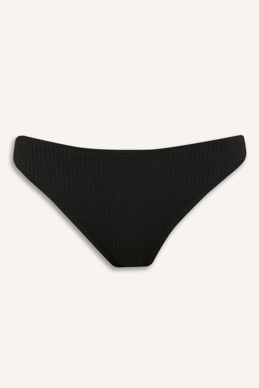 Kadın Siyah Regular Fit Bürümcük Bikini Altı