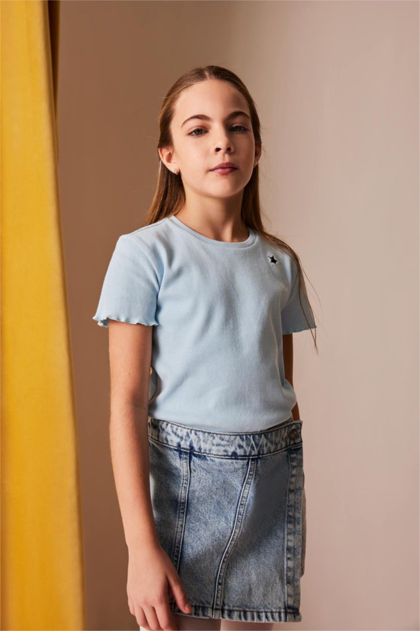 Kız Çocuk - Genç Kız Açık Mavi Slim Fit Dar Kesim Bisiklet Yaka İşlemeli Fitilli Kaşkorse Kısa Kollu Tişört Kız Çocuk