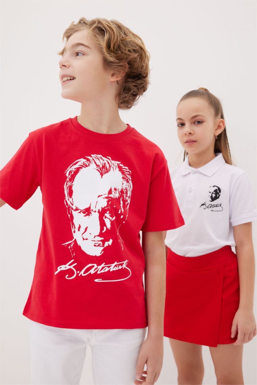 Erkek Çocuk - Genç Erkek Kırmızı Erkek Çocuk 29 Ekim Cumhuriyet Bayramı Bisiklet Yaka Atatürk Baskılı Kısa Kollu Kırmızı Tişört