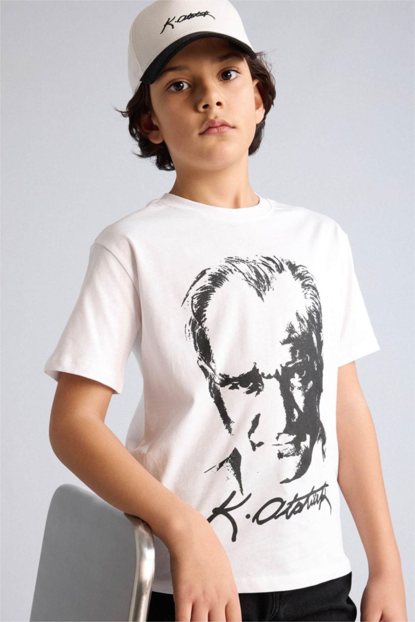 Erkek Çocuk - Genç Erkek Beyaz Atatürk Baskılı Tişört Erkek Çocuk
