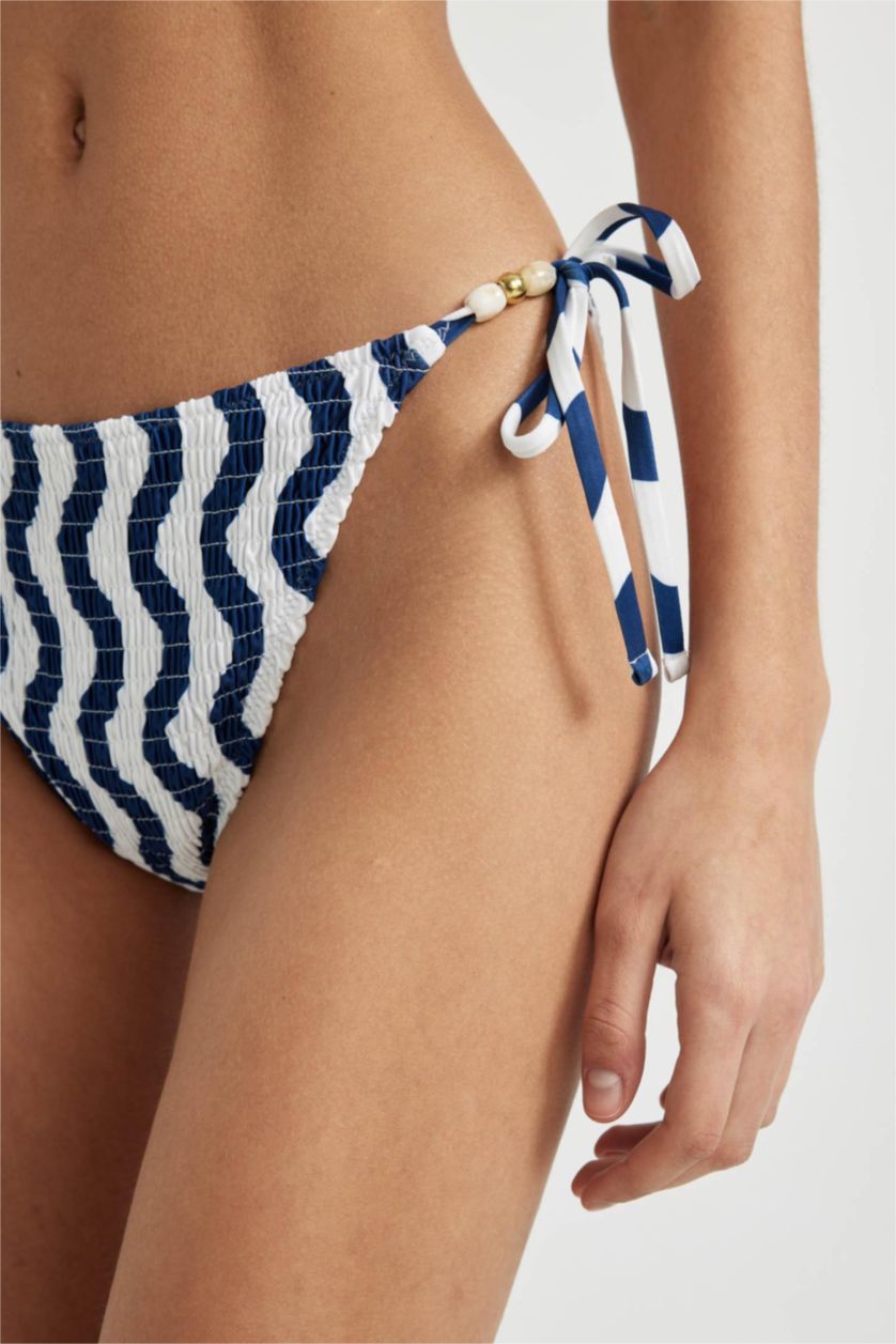 Kadın Saks Regular Fit Çizgili Bikini Altı-Fall in Love